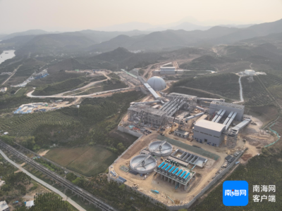 三亞礦山項(xiàng)目最大單體工程鋼網(wǎng)架順利完成首吊